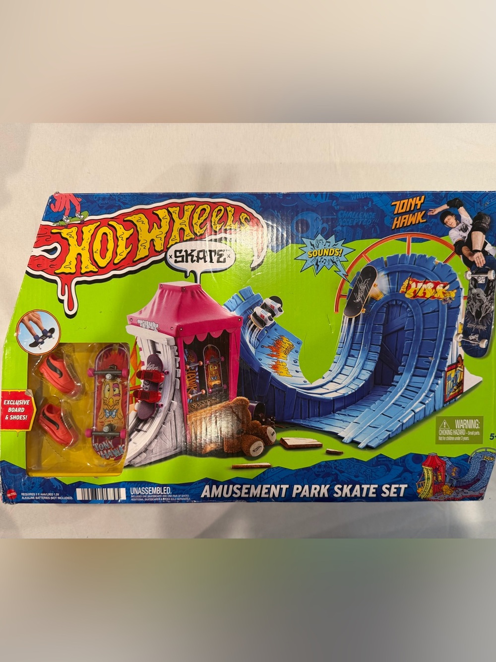 Hot Wheels Skate Tony Hawk Amusement Park Skate Set 2022 Exclusive Board NEW